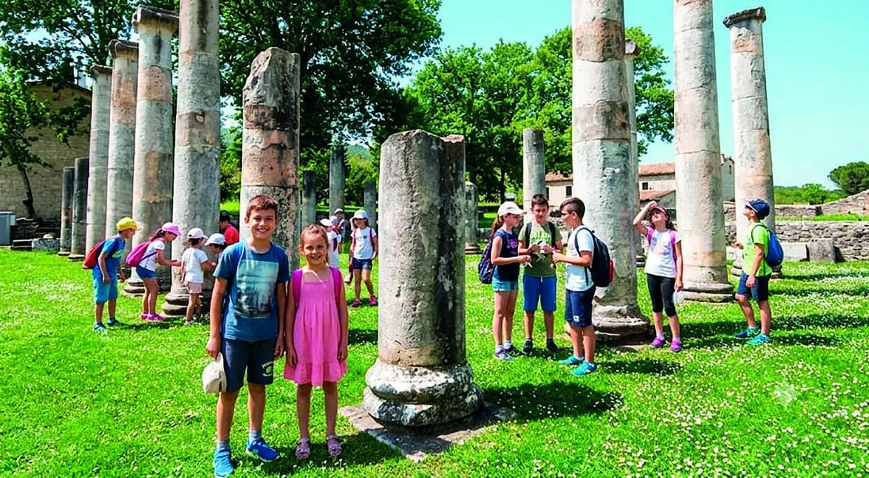 Una classe tra le colonne romane dell'area archeologica di Altilia-Saepinum